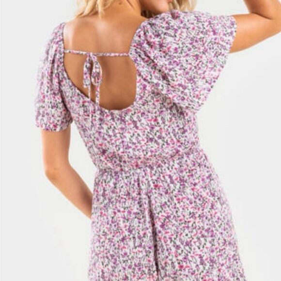 Francesca’s Mi Ami Floral Short Sleeve Short Romper Purple Pink White Size Large - Picture 13 of 14